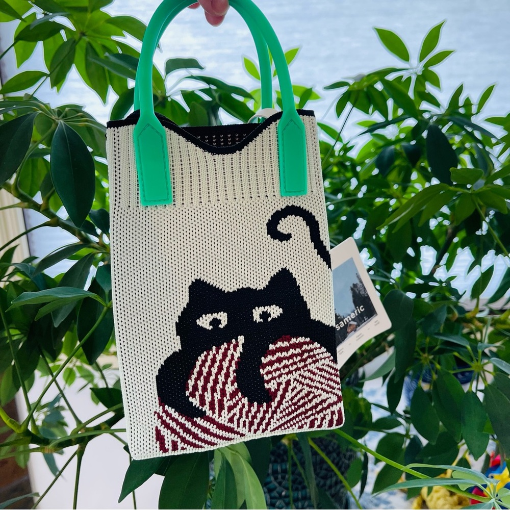 NWT Cute Cat Knitted Tote Crossbody Bag